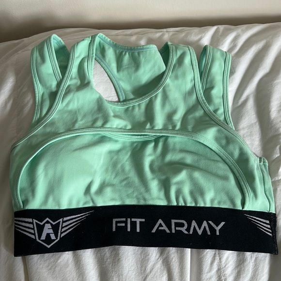 Fit Army sports bra - Picture 1 of 4